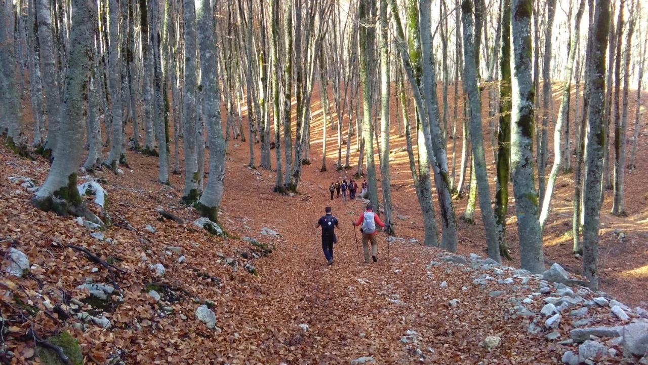 Natour l'Ostello per i camminatori Barisciano Esterno foto